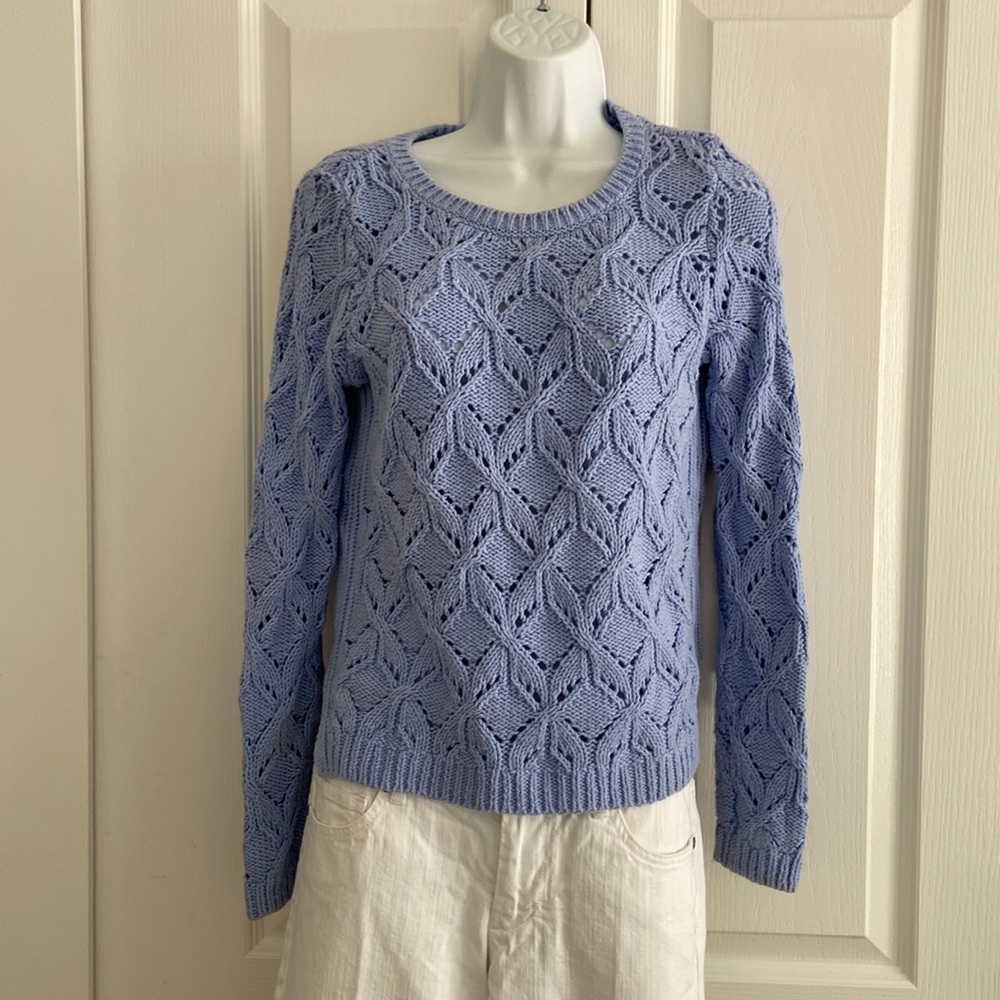 Delicate and classy cotton sweater in periwinkle blue